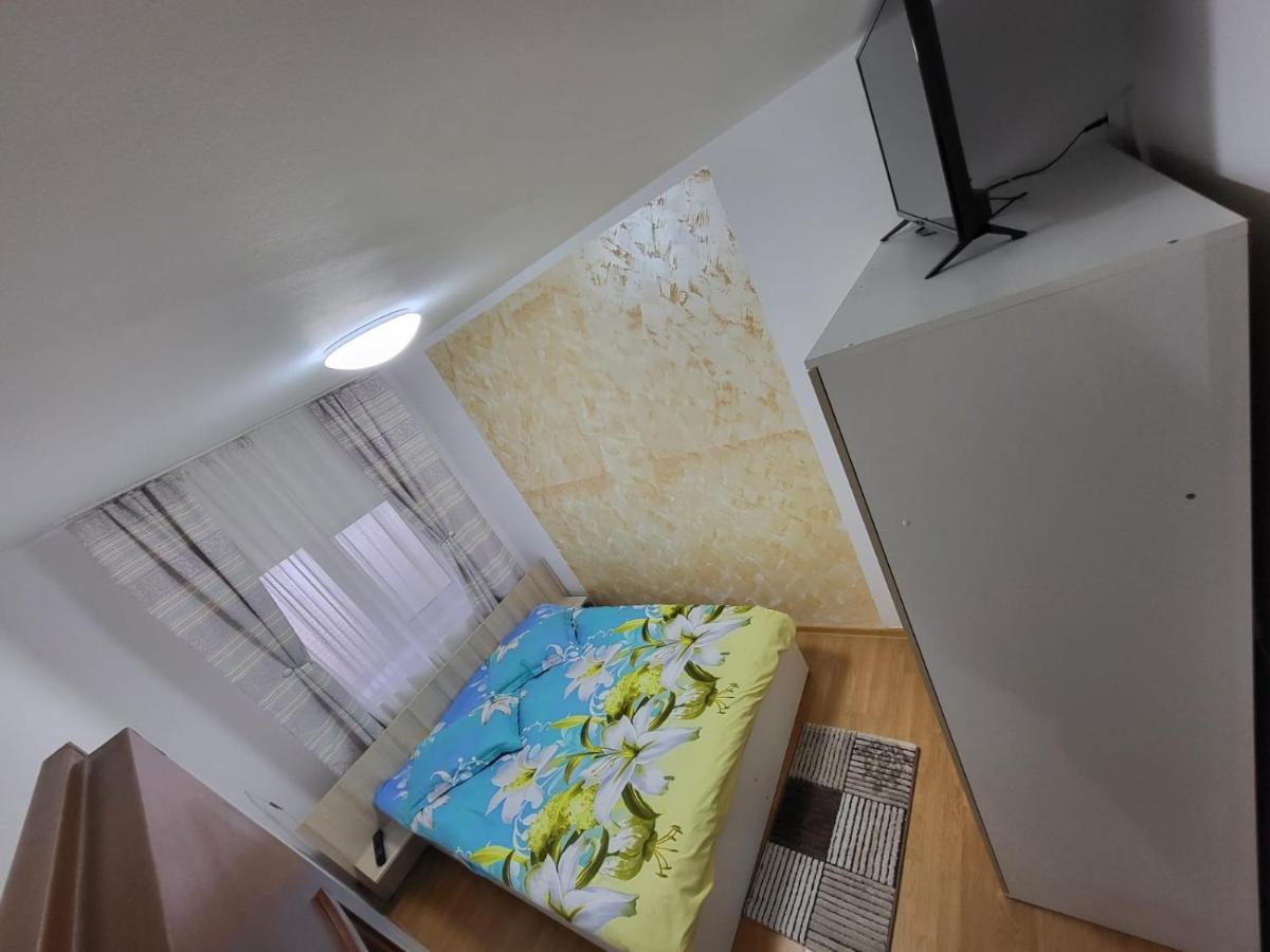 Casa Roxi Lägenhet Buşteni Exteriör bild