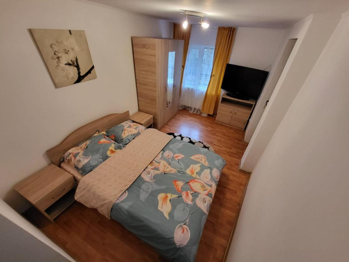Casa Roxi Lägenhet Buşteni Exteriör bild